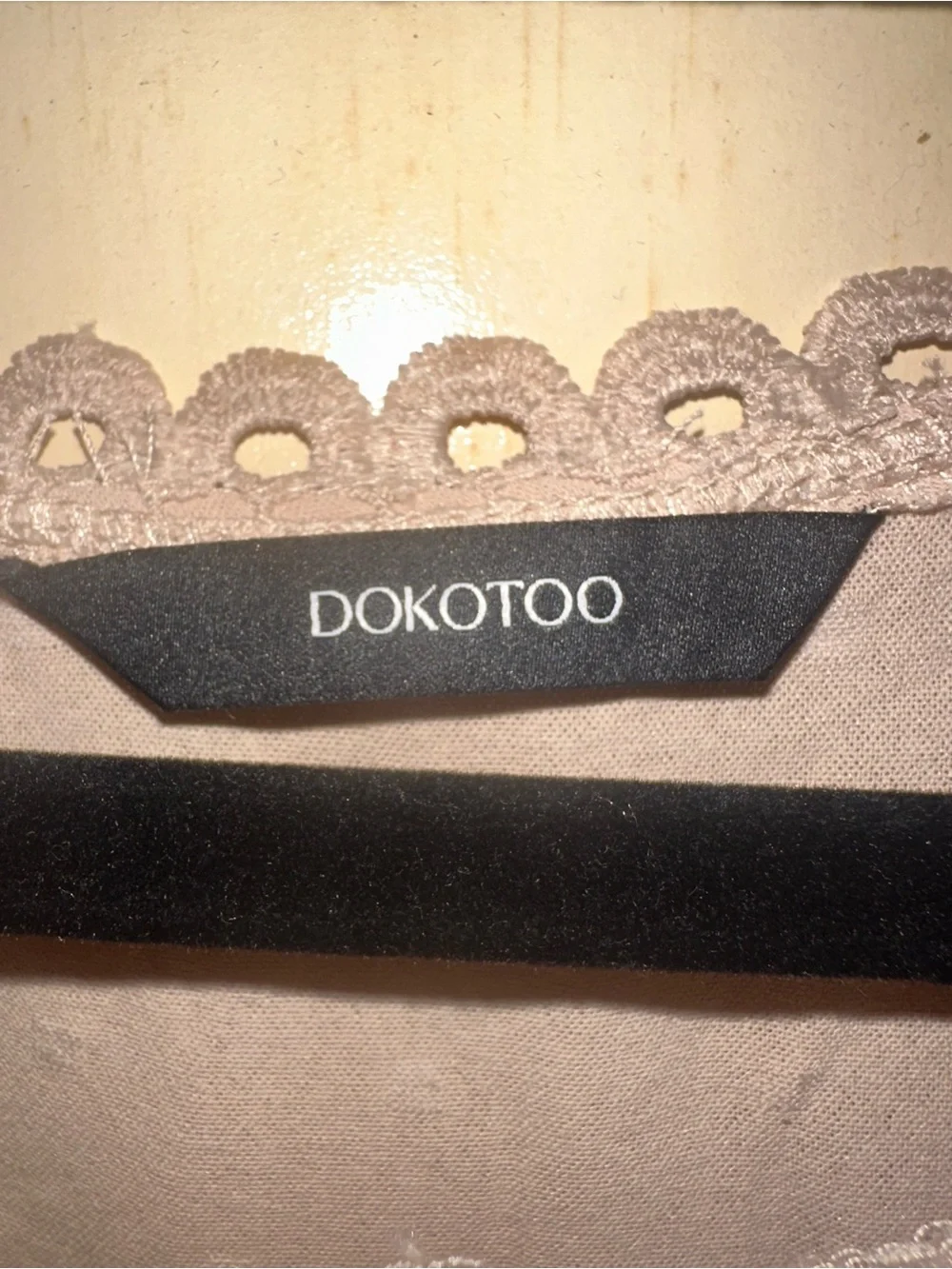 Dokotoo Womens M Khaki Beige Swiss Dot Crochet Lace Button Back Babydoll Top